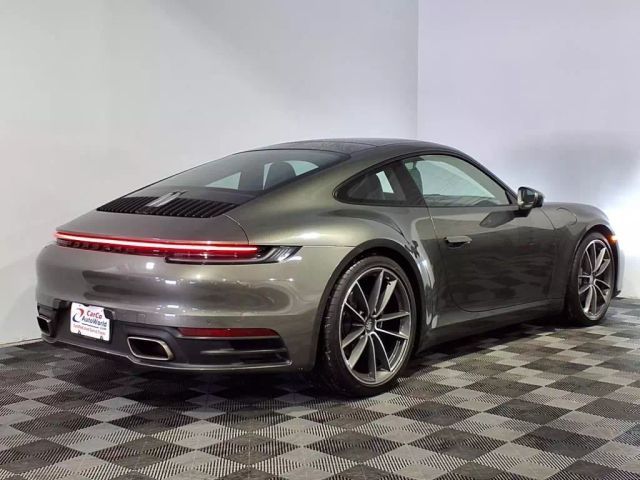 2022 Porsche 911 Carrera