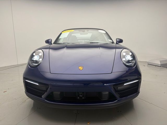 2022 Porsche 911 Carrera 4 GTS