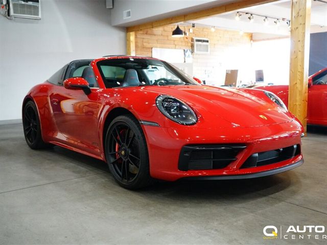 2022 Porsche 911 4 GTS