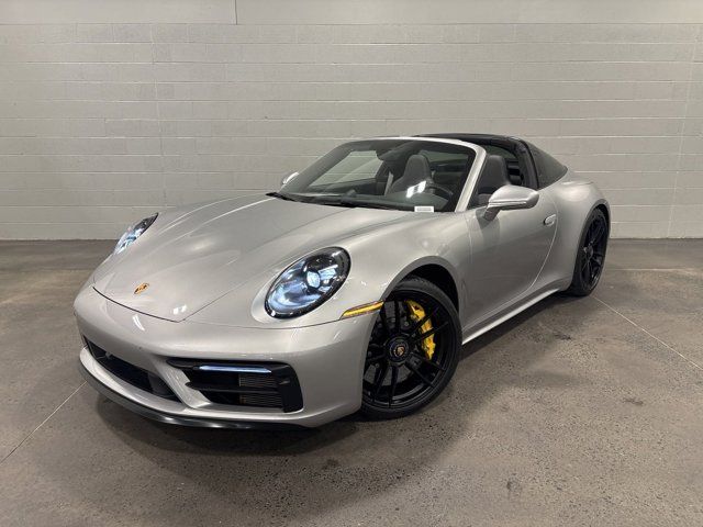 2022 Porsche 911 4 GTS