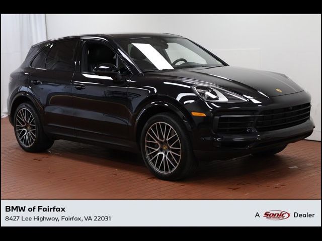 2022 Porsche Cayenne Base