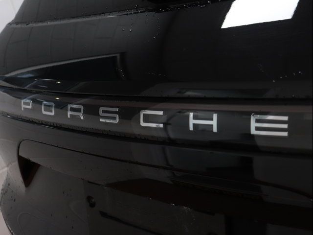 2022 Porsche Cayenne Base