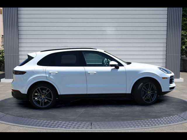 2022 Porsche Cayenne Base