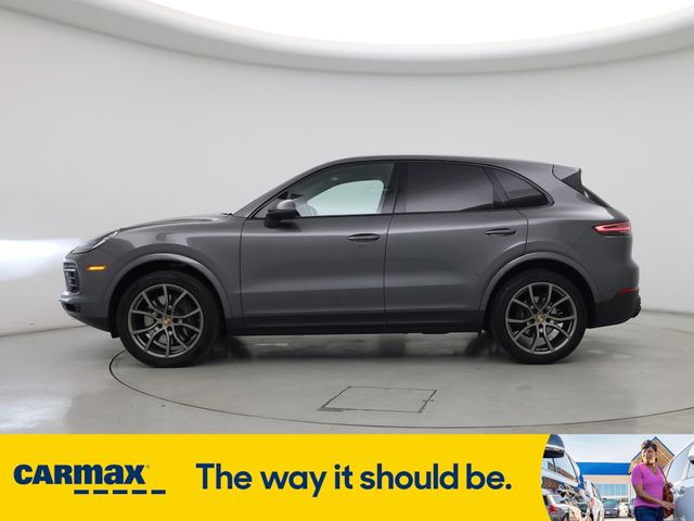 2022 Porsche Cayenne Base