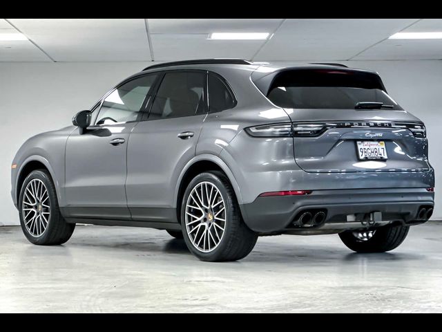 2022 Porsche Cayenne Base