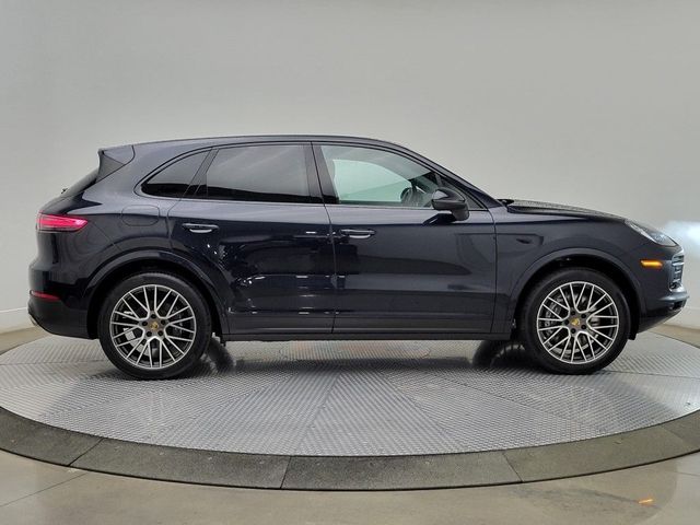 2022 Porsche Cayenne Base