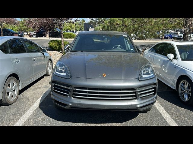 2022 Porsche Cayenne Base