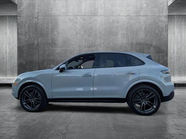 2022 Porsche Cayenne Base