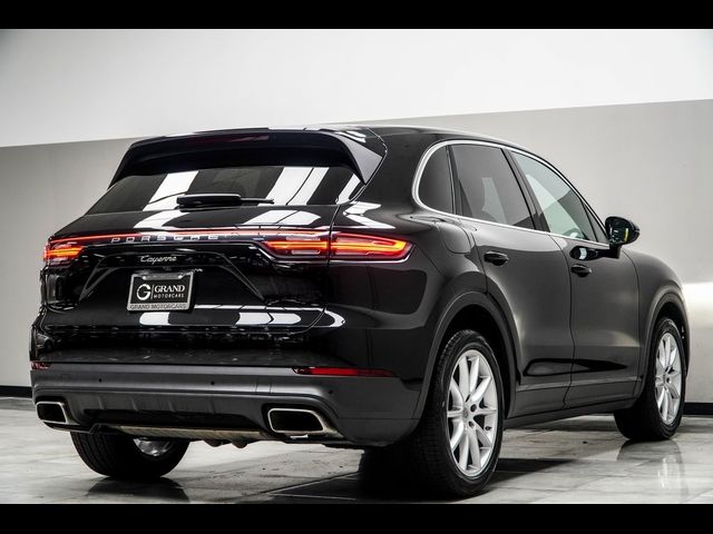 2022 Porsche Cayenne Base