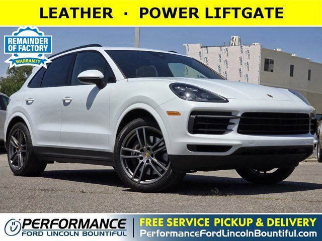 2022 Porsche Cayenne Base