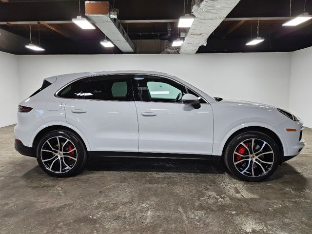 2022 Porsche Cayenne Base