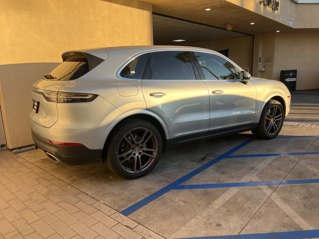 2022 Porsche Cayenne Base