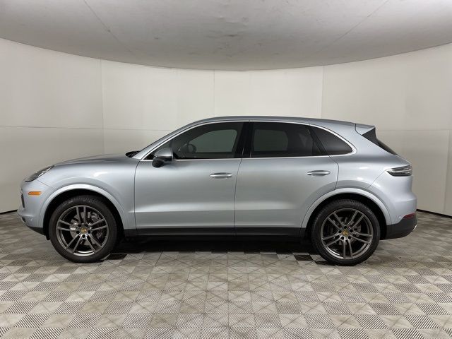 2022 Porsche Cayenne Base