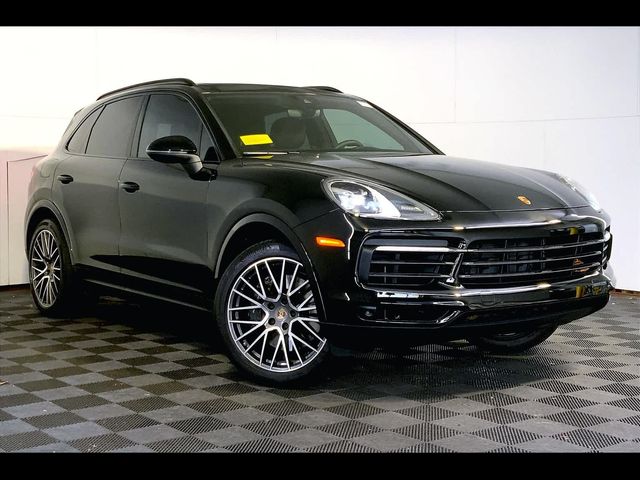 2022 Porsche Cayenne Base