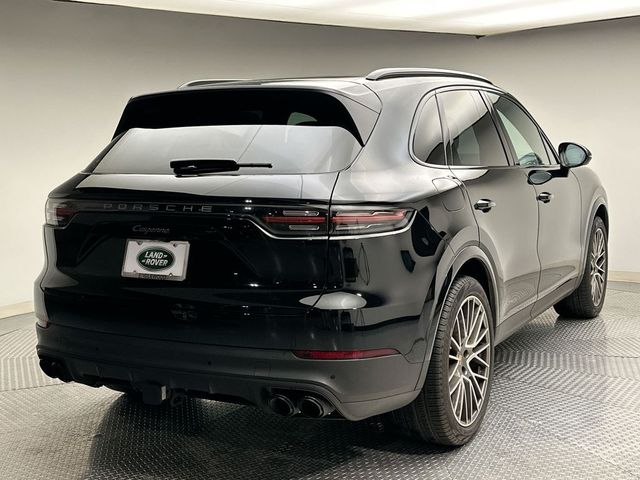 2022 Porsche Cayenne Base