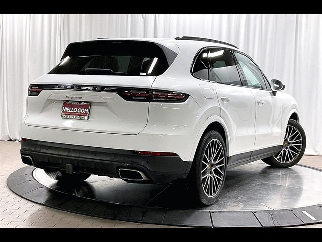 2022 Porsche Cayenne Base