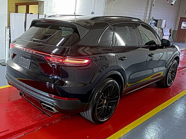 2022 Porsche Cayenne Base