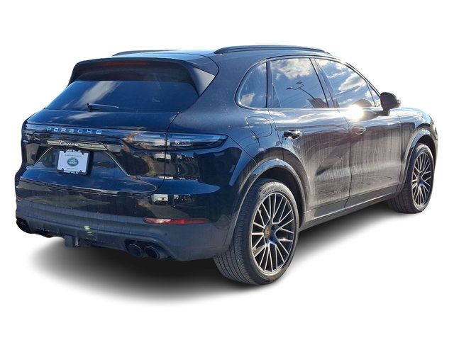 2022 Porsche Cayenne Base