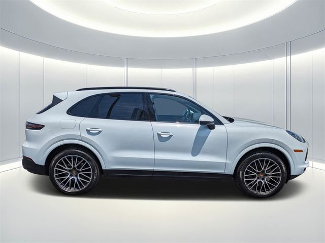 2022 Porsche Cayenne Base