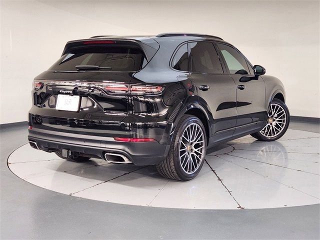 2022 Porsche Cayenne Base