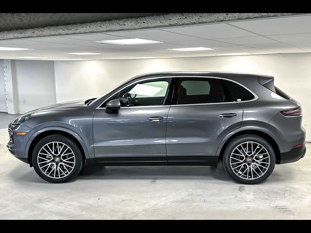 2022 Porsche Cayenne Base