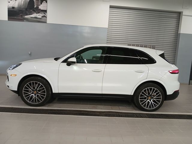 2022 Porsche Cayenne Base