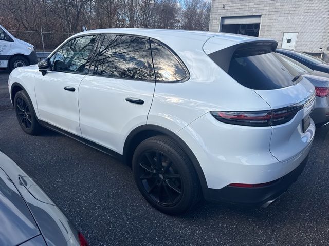 2022 Porsche Cayenne Base