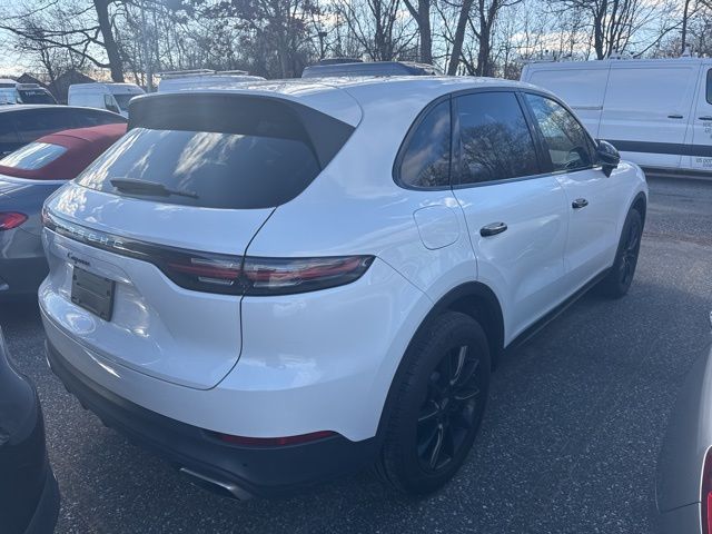 2022 Porsche Cayenne Base