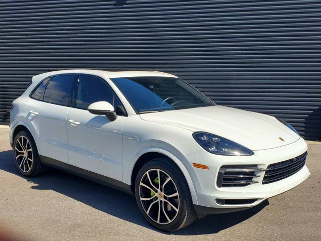 2022 Porsche Cayenne 