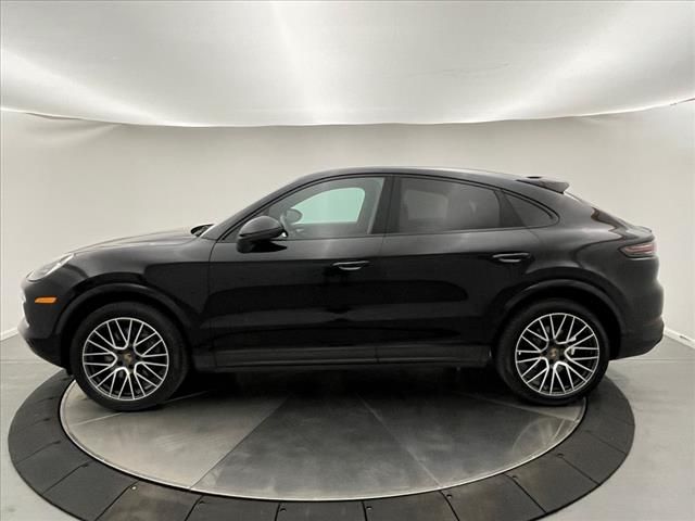 2022 Porsche Cayenne Base