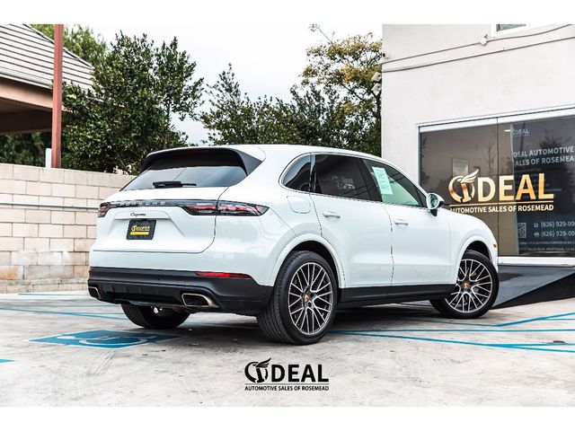 2022 Porsche Cayenne Base