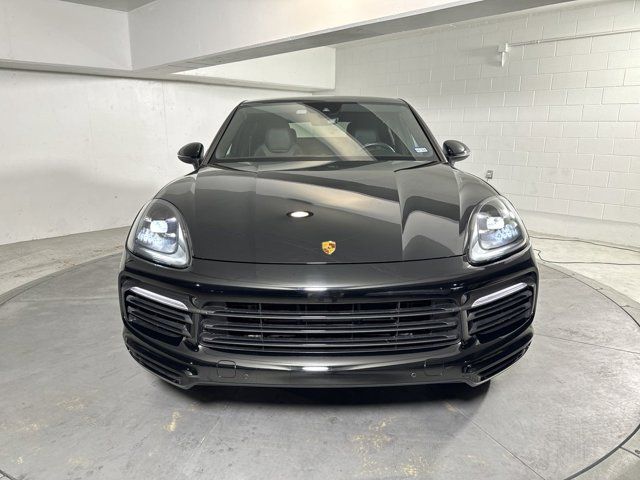 2022 Porsche Cayenne Base