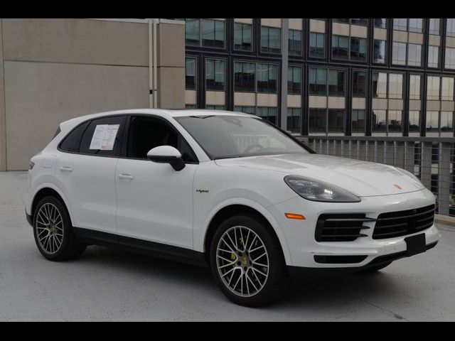 2022 Porsche Cayenne Platinum Edition E-Hybrid