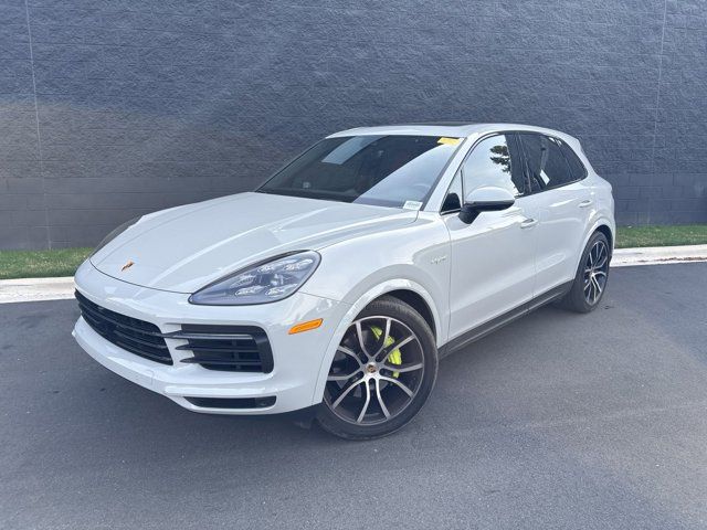 2022 Porsche Cayenne E-Hybrid Base