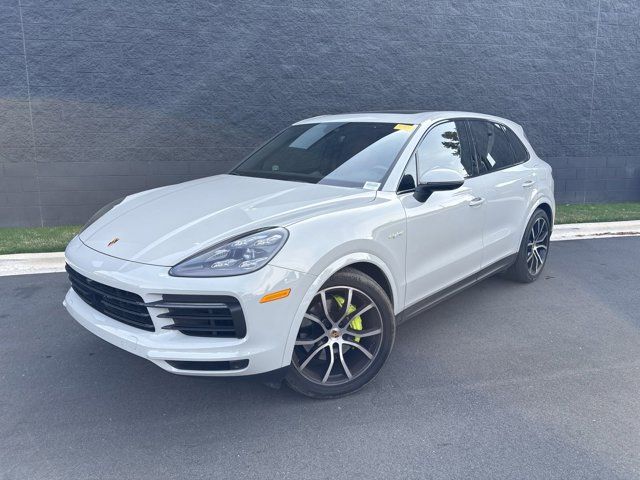 2022 Porsche Cayenne E-Hybrid Base