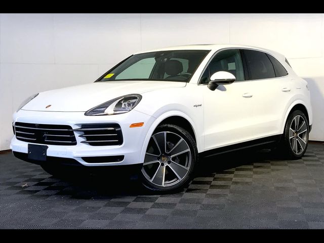 2022 Porsche Cayenne E-Hybrid Base