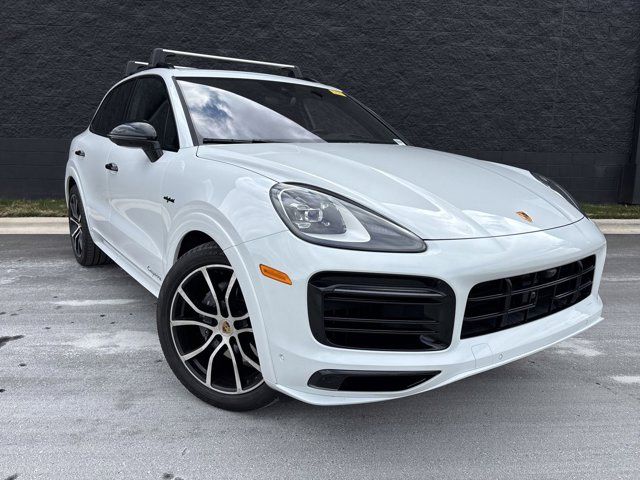 2022 Porsche Cayenne E-Hybrid Base