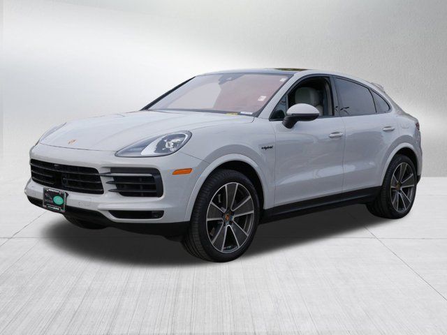 2022 Porsche Cayenne E-Hybrid Base