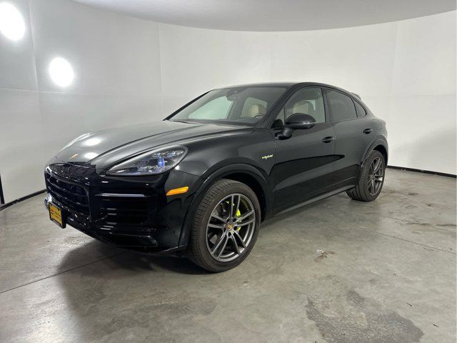 2022 Porsche Cayenne E-Hybrid Base