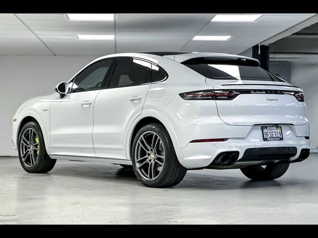 2022 Porsche Cayenne E-Hybrid Base