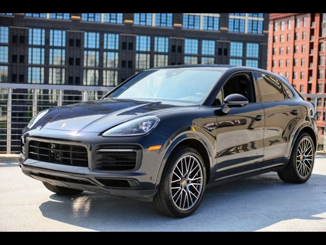 2022 Porsche Cayenne E-Hybrid Base