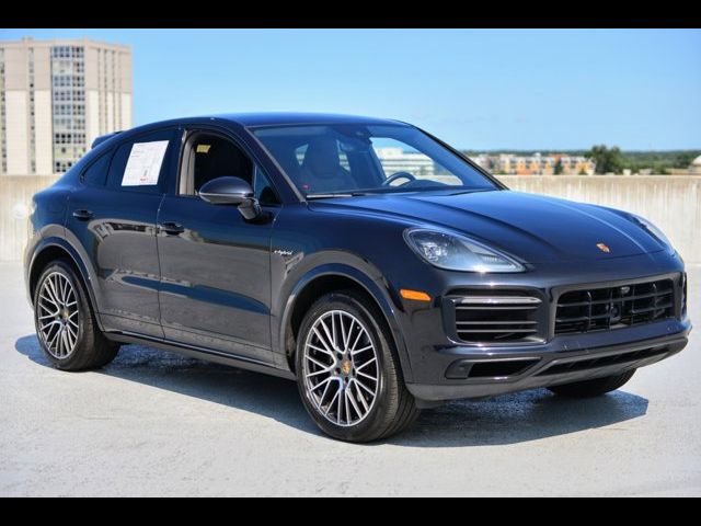 2022 Porsche Cayenne E-Hybrid Base