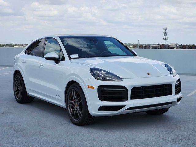 2022 Porsche Cayenne GTS