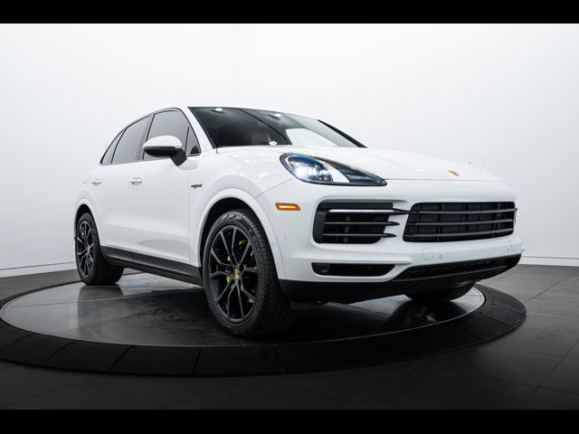 2022 Porsche Cayenne Platinum Edition E-Hybrid