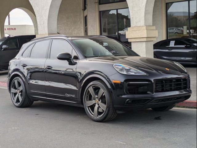 2022 Porsche Cayenne S