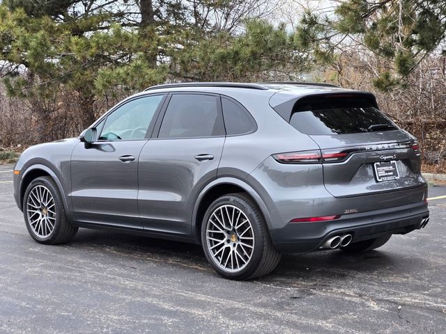 2022 Porsche Cayenne S