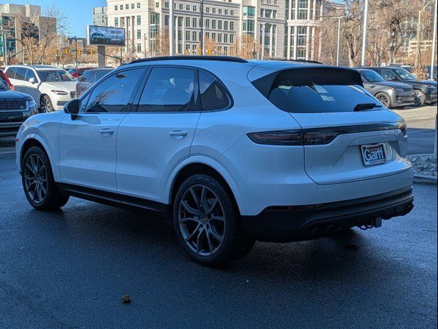 2022 Porsche Cayenne 