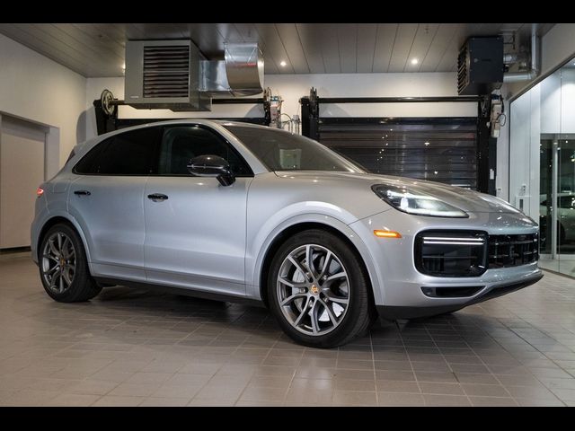 2022 Porsche Cayenne Turbo