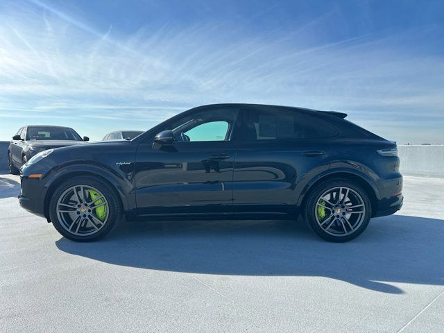 2022 Porsche Cayenne E-Hybrid Turbo S