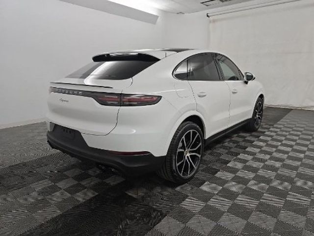 2022 Porsche Cayenne Base